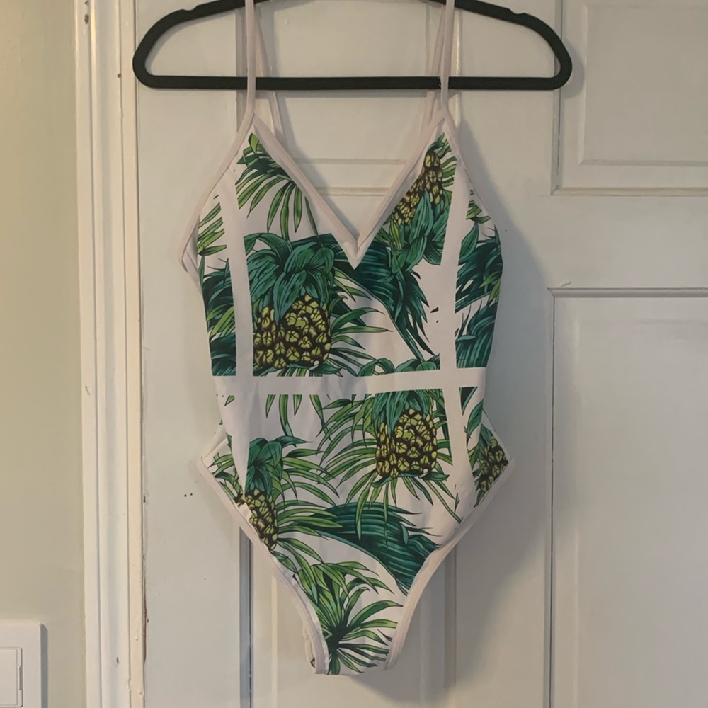 Green leaf pineapple onepiece swimsuit bathingsuit